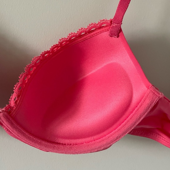 Calvin Klein Push-Up Bra - Lace Trim - Bright Pink - New Without Tags - 32C - Picture 5 of 8